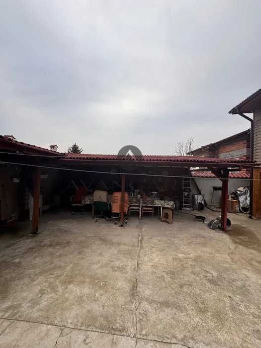 оф.22752 Две Къщи в общ двор/ с.Брестовица