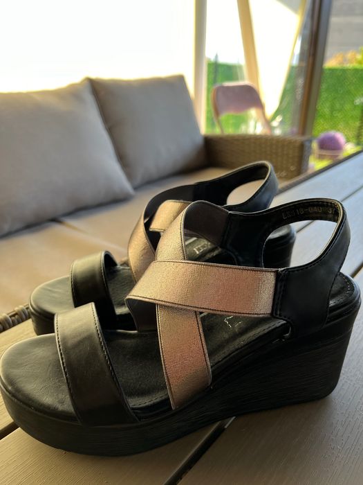 Обувки Love Moschino и други различни марки и размери