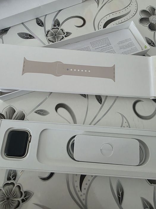 Vând Apple Watch SE 2