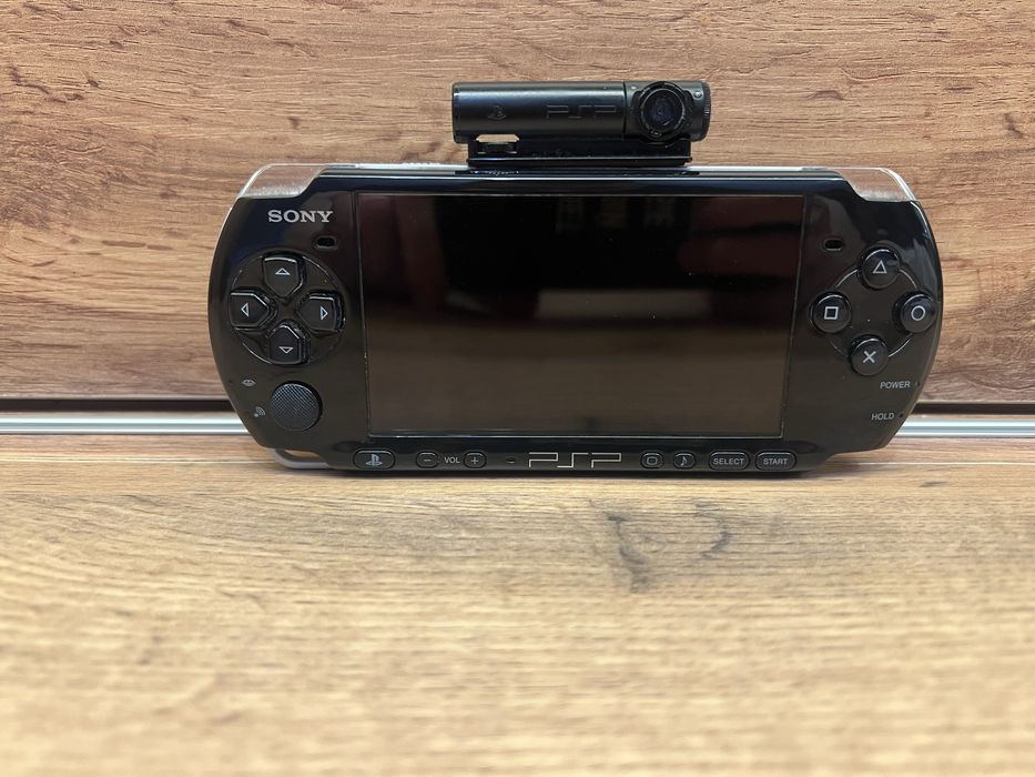 Продам PSP 3000 с дисками