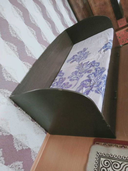 Продам детский кровать с ящиками и с  плотным матрасом