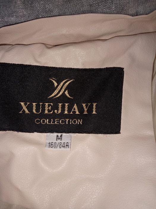 Продам куртку женскую