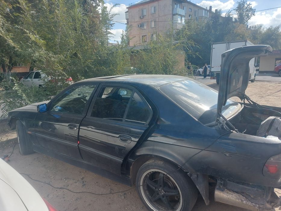 Продам машину срочно