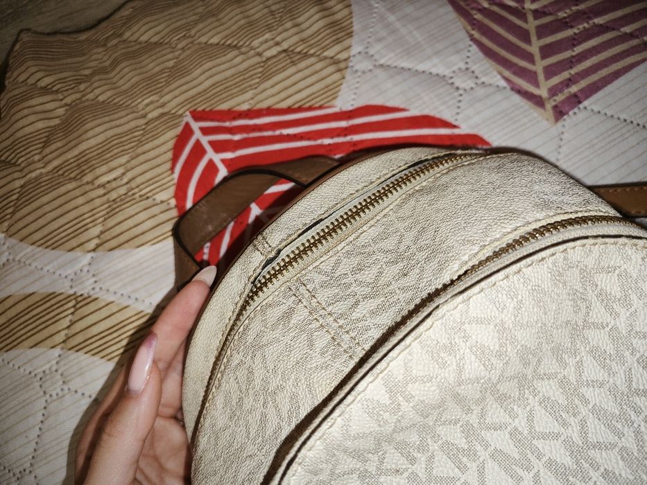 Дамска раница Michael kors чанти