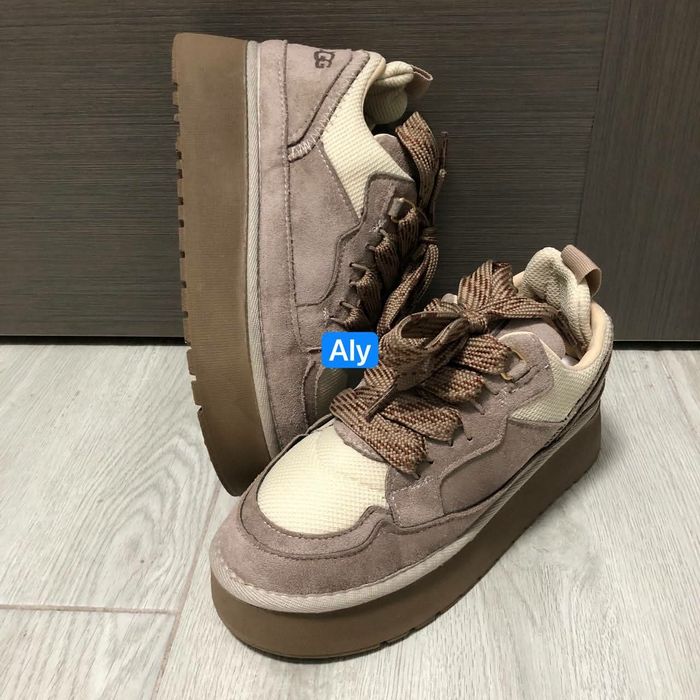 Ugg-uri diferite modele