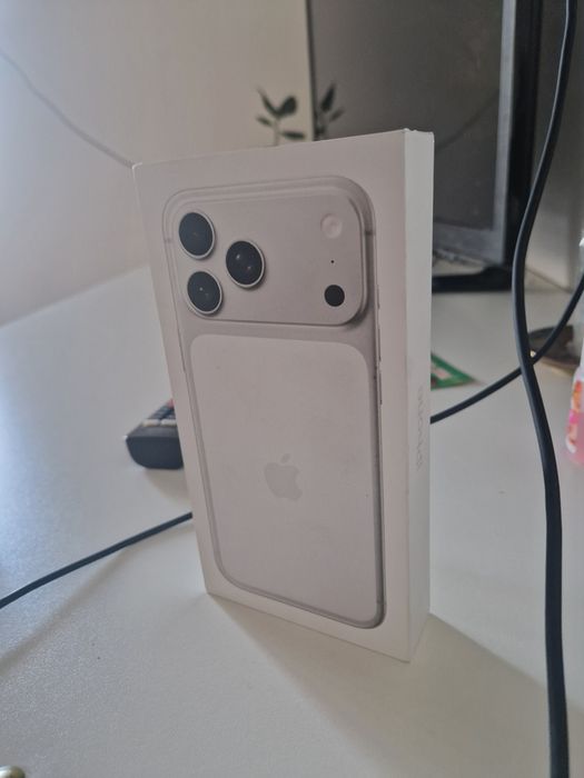 iPhone 17 Pro Max 256 GB (eSIM) — Новый
