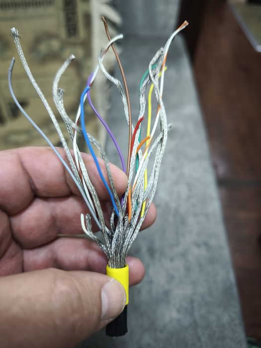 Продам провод информационный.