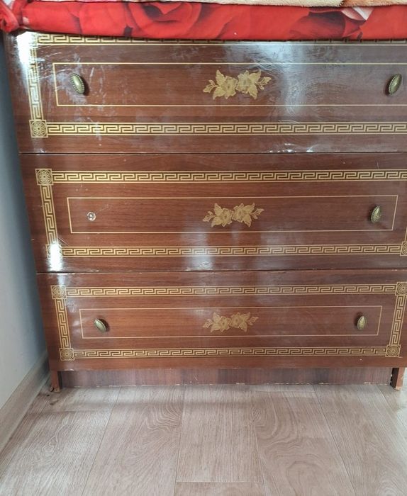 Спальный гарнитур