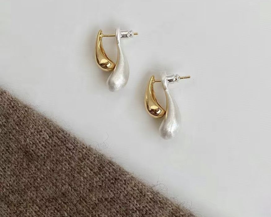 Продам Сережки серебро