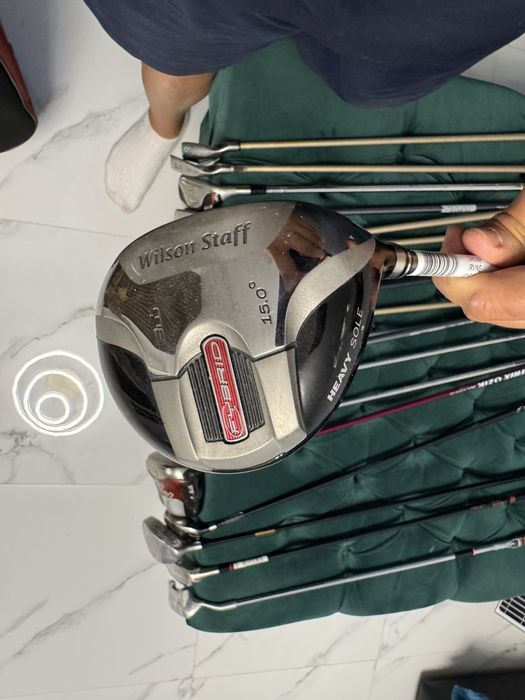 Vând Crose de golf 18 bucati