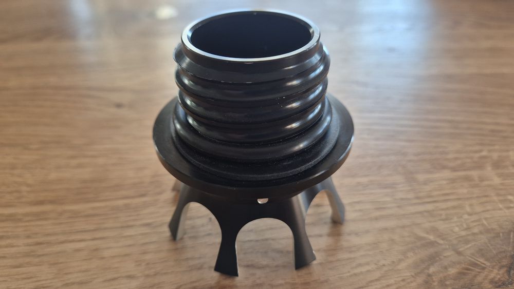 Buson rezervor aluminiu CNC motocicletă – negru
