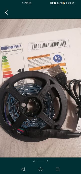 Banda led RGB 5m,cu control pe fir, nou în cutie
