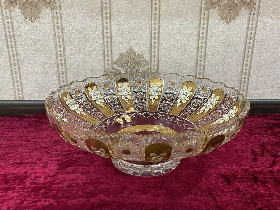 Большая хрустальная фруктовница с позолотой, Чехия