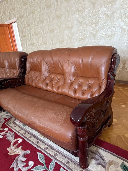 Продается кожаные диваны