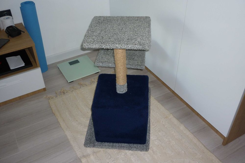 Котешка катерушка със драскалка