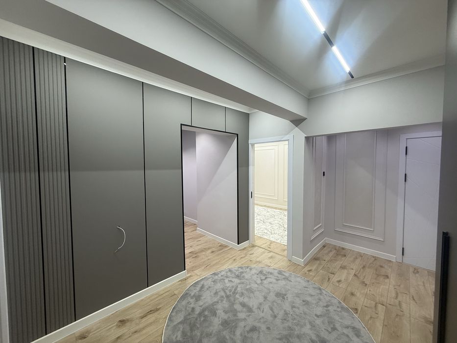 Янгихаёт тумани Дустлик 2 мавзе 1 қават 4 хонали янги ремонт қилинган.