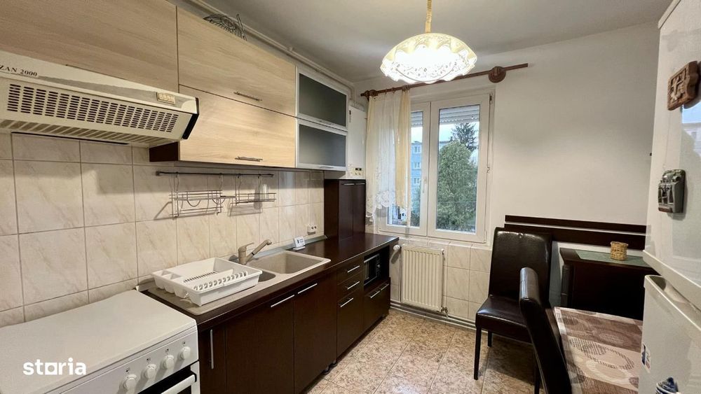 Inchiriez apartament cu 2 camere in Aleea Carpati situat la etaj 2