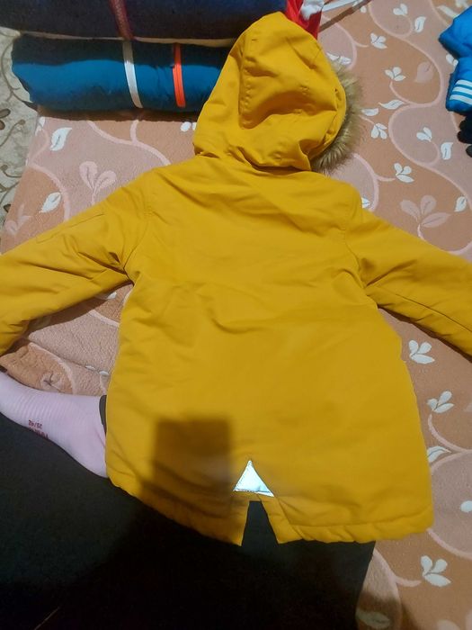 Зимно яке с качулка за момче