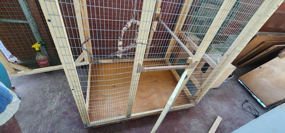 Клетка для попугаев размер 1м х 1м х 0.7м на заказ