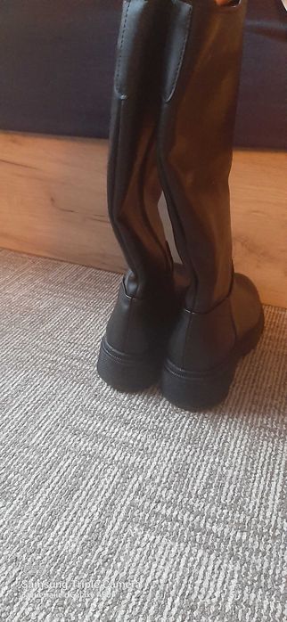 Дамски кожени ботуши