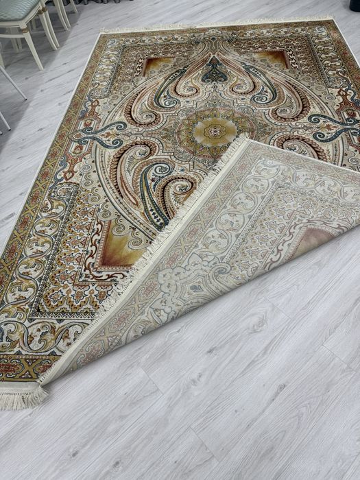 Продам ковер шелковый