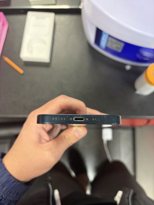 iPhone 13, 75% батерия
