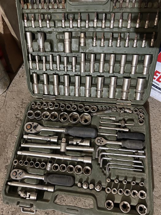 Ключи- Набор инструментов