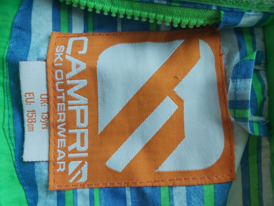 Продавам ски яке за момче