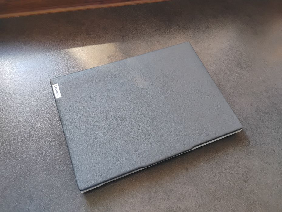 Laptop Lenovo - intel ultra 5 - Arc  - LTE - 5G