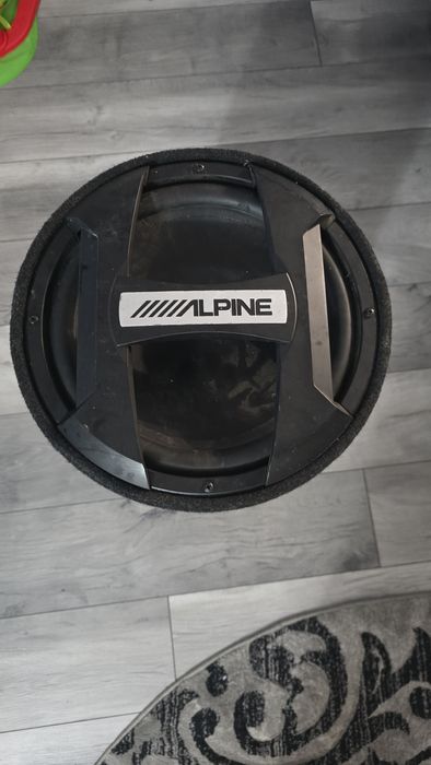 Vand subwoofer auto alpine 12S4