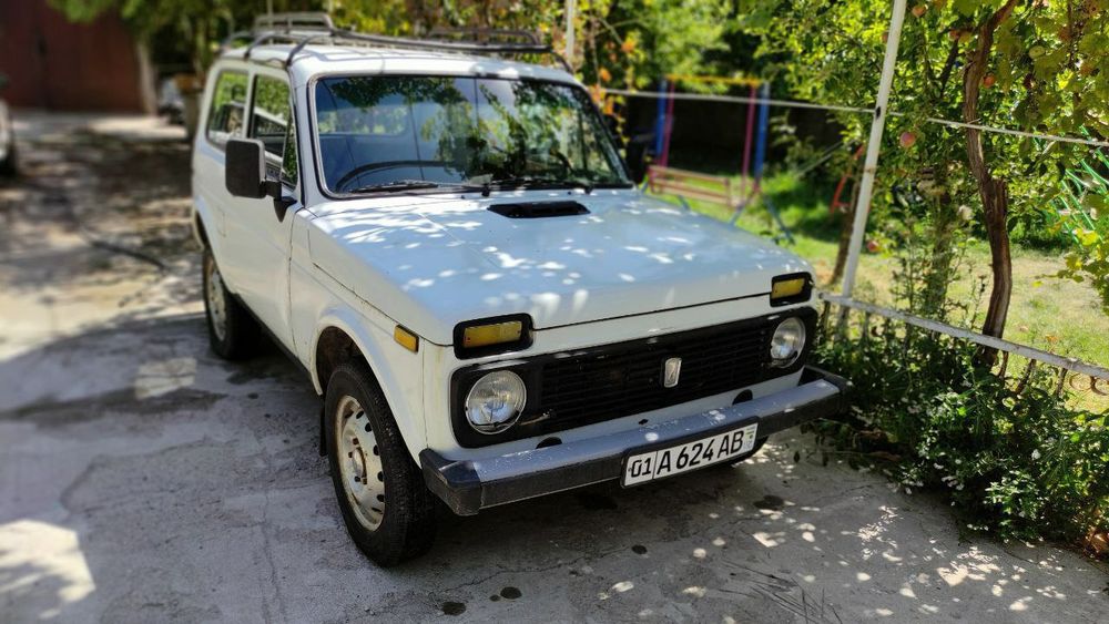 Нива 2121 4x4 , 1990 года выпуска , с тележкой