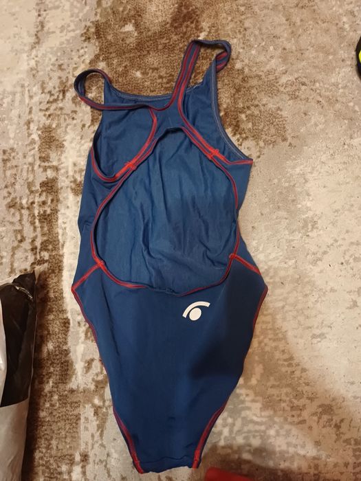 Costum inot antre atent femei jaked