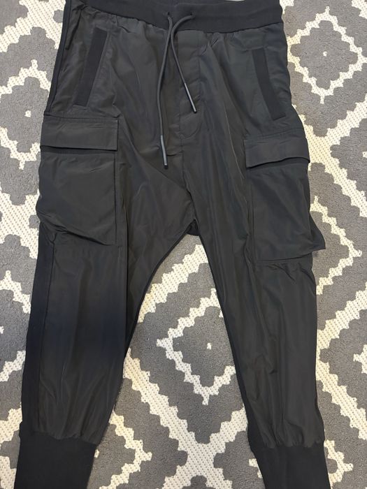 Pantaloni made by society