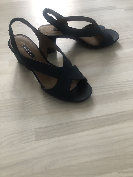 Женская обувь