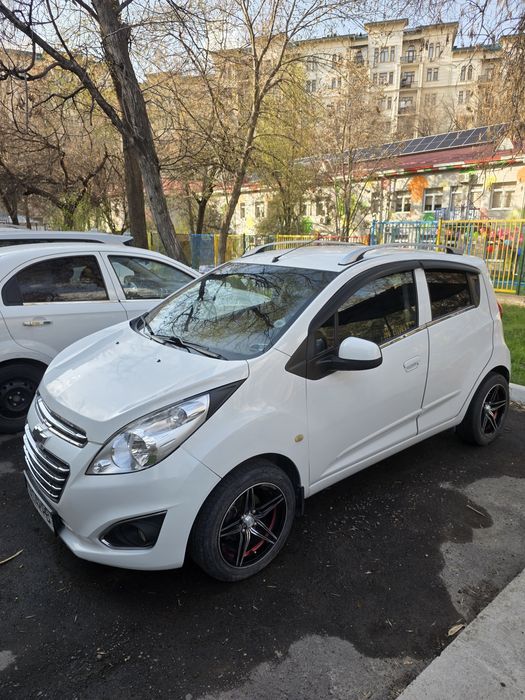 Продам Spark Автомат 1л 2010г выпуска. В хорошем состоянии.