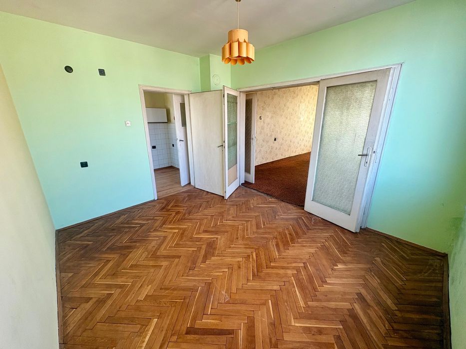 Продава се Многостаен апартамент в Търговище, Център - 110 кв.м за 1020 €/кв.м - Снимка #5