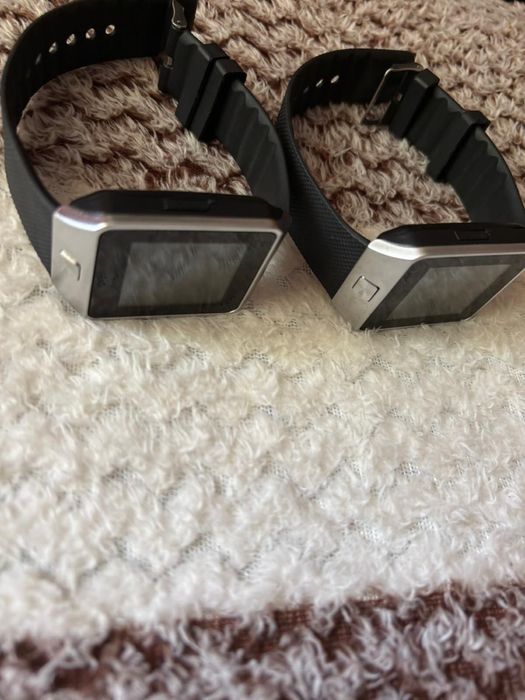 Vând 2 smartwach