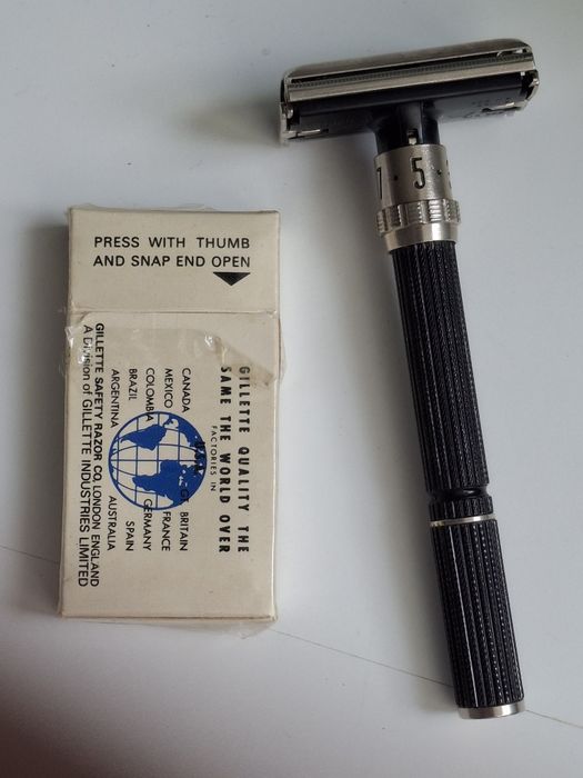 Aparat ras Gilette Black Beauty