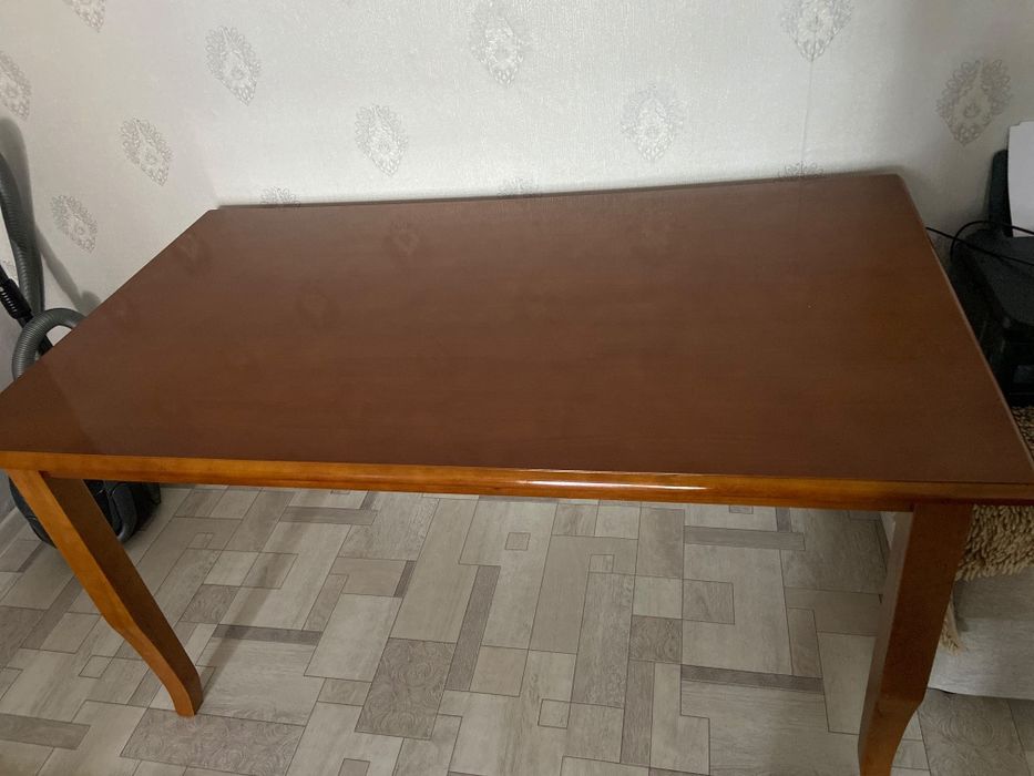 Продам стол  в хорошем состоянии
