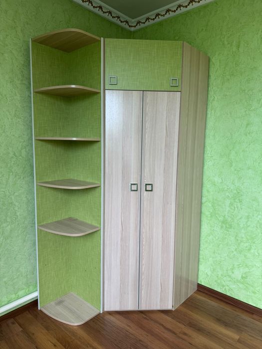 Шифоньер для одежды и аксессуаров