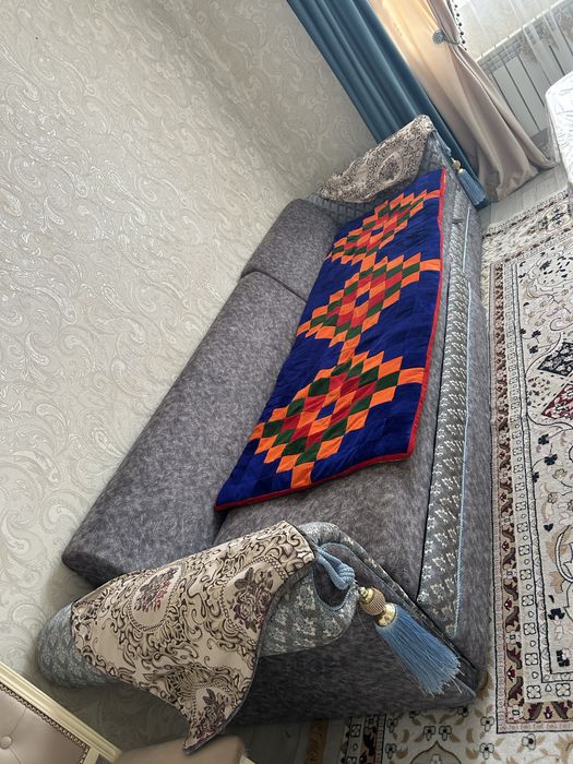 Диван продается продам