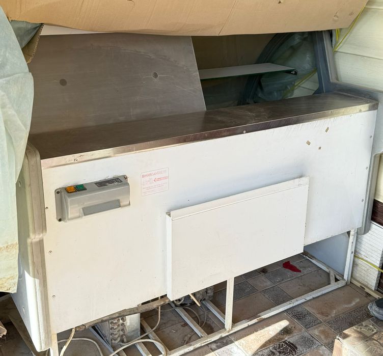 Ветринный холодилник для магазинов