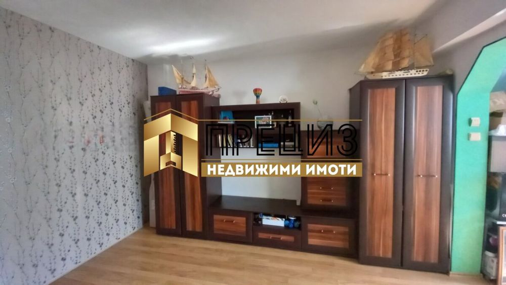 Продажба 3-стаен гр. Шумен - Тракия 82m²