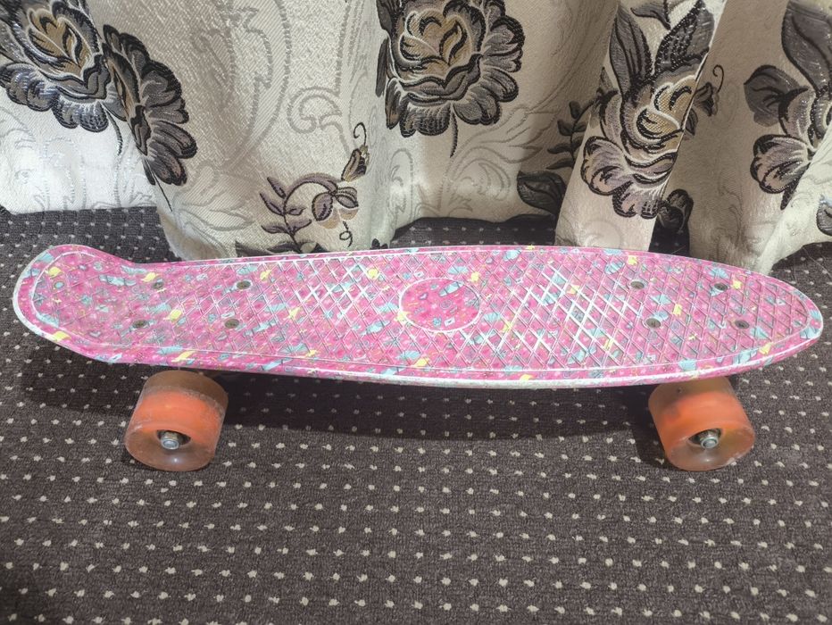 Скейтборд продам