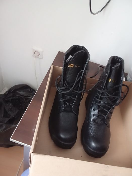 Берцы  зима новый 41 р