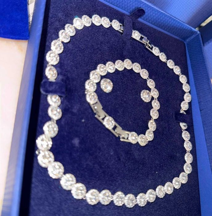 Set colier , bratara , cercei swarovksi