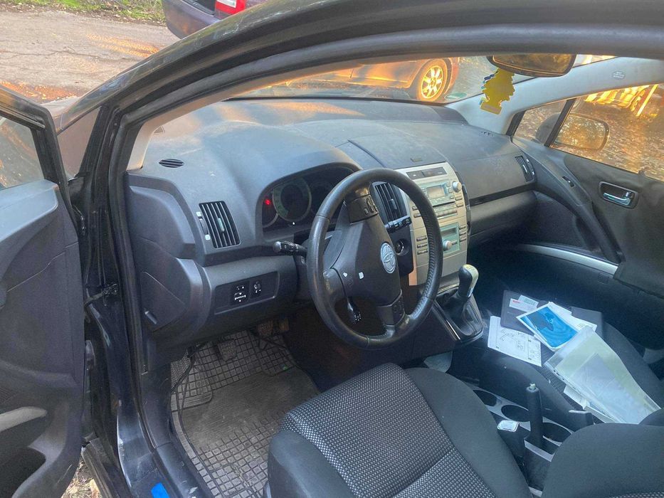 Toyota Corolla Verso на части , тойота корола версо на части