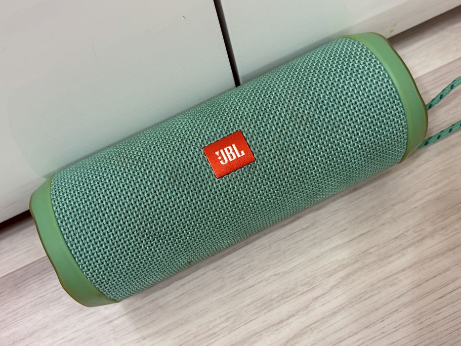 JBL Flip 4 колонка