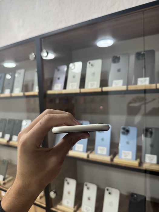 iPhone 11