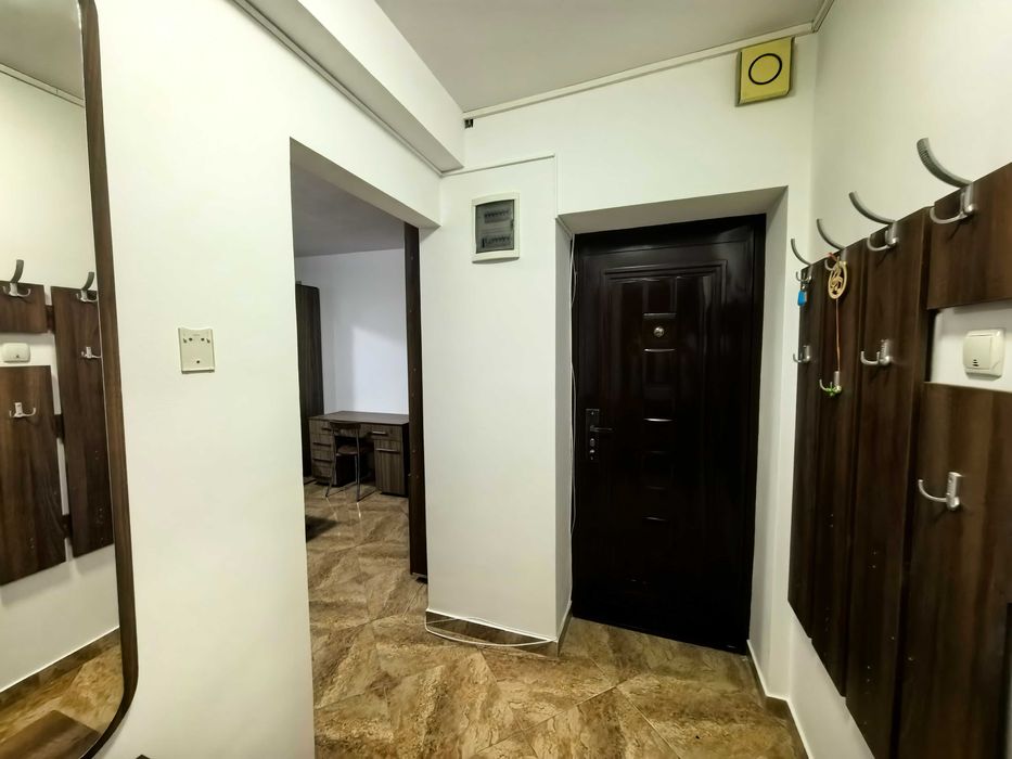 inchiriez apartament 3 camere semidecomandat giulesti stadion rapid